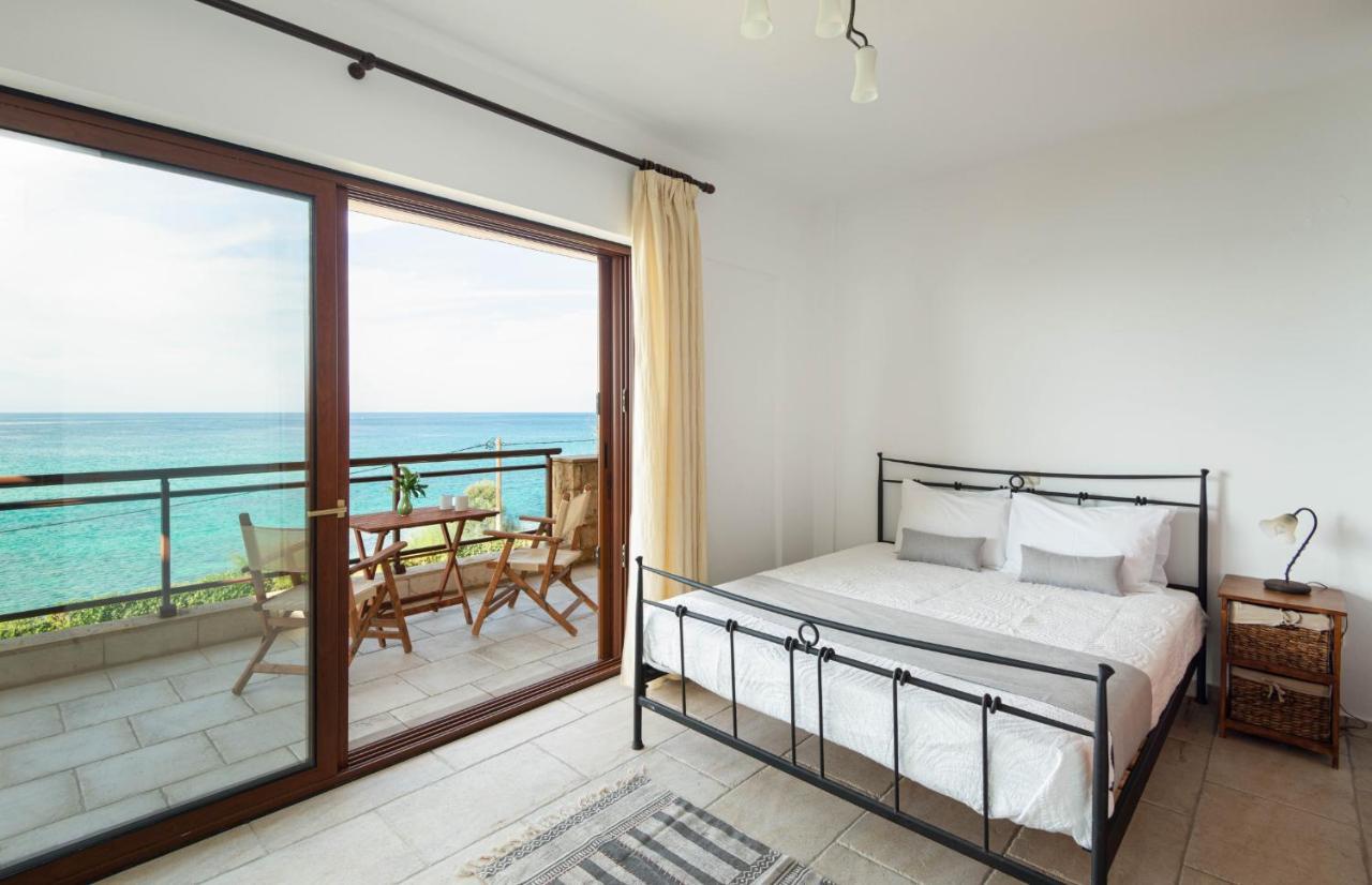 Seagrove, Beachfront Villa In Possidi #Feelslikehome Skála Foúrkas Zewnętrze zdjęcie
