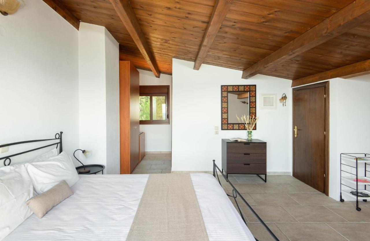 Seagrove, Beachfront Villa In Possidi #Feelslikehome Skála Foúrkas Zewnętrze zdjęcie